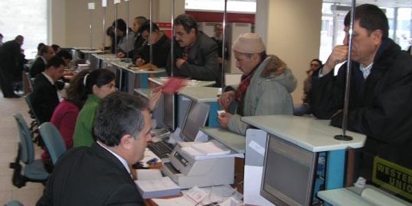 Bankaların toplam şube sayısı 10 bini geçti
