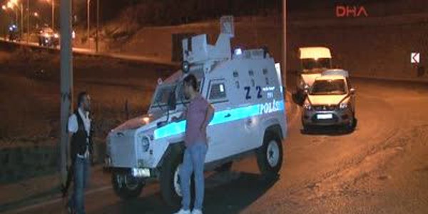 Diyarbakır'da polise silahlı saldırı/Video