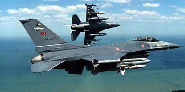 Türk jetleri Suriye sınırında keşif uçuşu yaptı