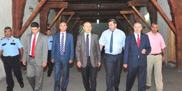 Vali Alt�parmak, Yakutiye �l�esini ad�m ad�m dola�t�