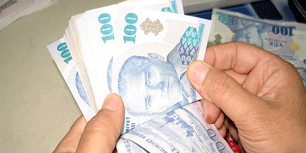 Bas�nda ��kan ��retmen ve memur maa�lar�nda �i�irme var m�?