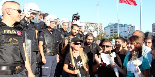 Polis, Gezi Park'na girii yasaklad