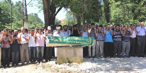 S�leyman Soylu ��adam� Yelkenci'nin cenazesine kat�ld�