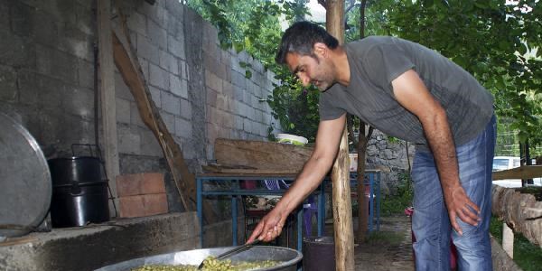 Ödük Vadisi'nde dut pekmezi