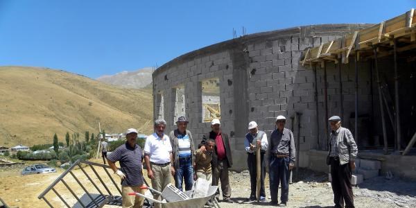 Mezra halkı kendi imkanlarıyla Cemevi yapıyor