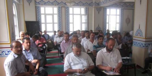 Camide tütünle mücadele eğitimi verildi