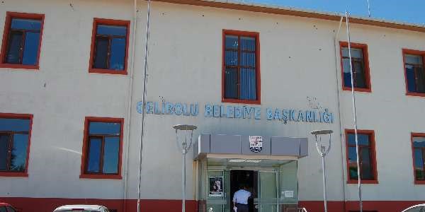 Gelibolu Belediye Başkanı emniyete geldi