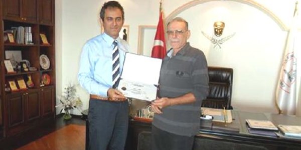 30 yıl sonra diploma aldı