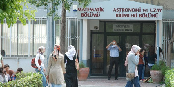Başörtülü öğrenciyi derse almayan Prof. cezasını onama gerekçesi