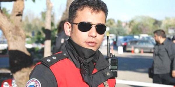 Adana'da biri komser 2 polis bıçaklandı/ Video