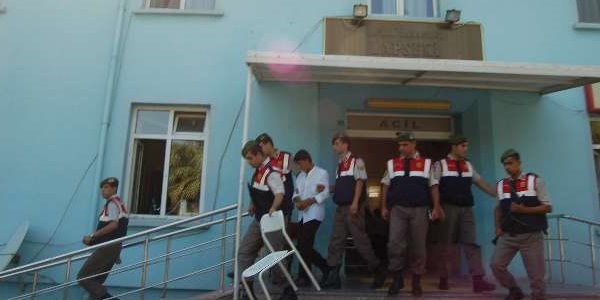 Katil zanl�s�n� izmarit ele verdi