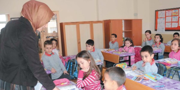 Kamuda 'başörtüsü' sorununa ikili çözüm