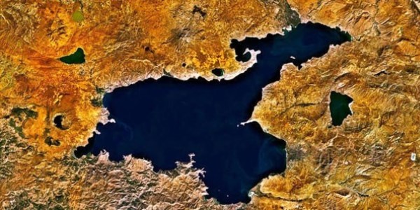 Van Gölü'nün renk değiştirme sırrı