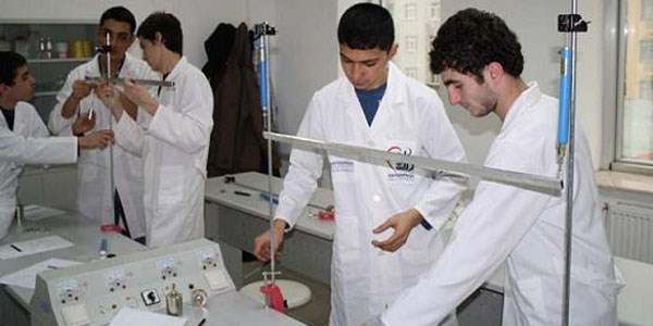Biyoloji ve fizik 'sınıf'ta kaldı!
