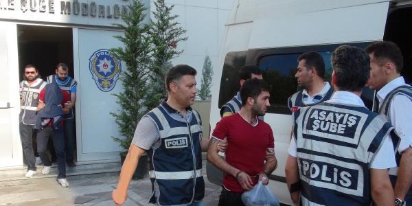 Oto hırsızlığı şebekesinin suç dosyaları otomobili doldurdu