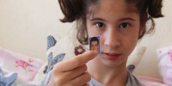 Babasının terk ettiği kıza vali sahip çıktı