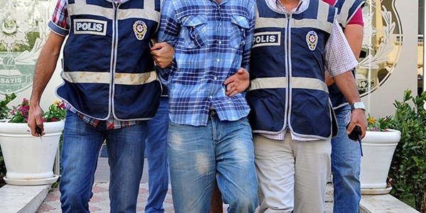 Iğdır'da 2 astsubay tutuklandı