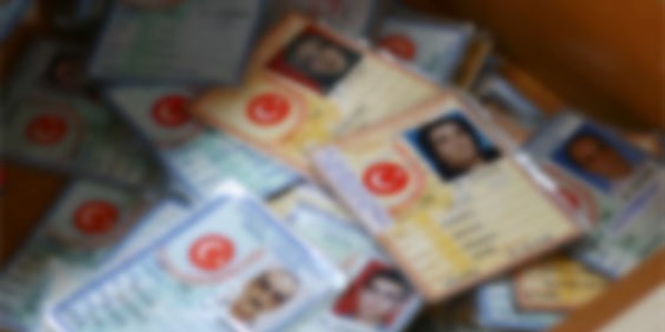 Kimlik fotokopinizin üzerine mutlaka imza atın