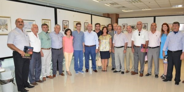 Çiğli'de işitme engelli genç ressamdan sergi