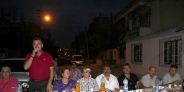 Başkan Tuna mahalle sakinleriyle iftarda buluştu