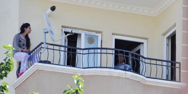 İntihara kalkışan öğretmeni polis kurtardı