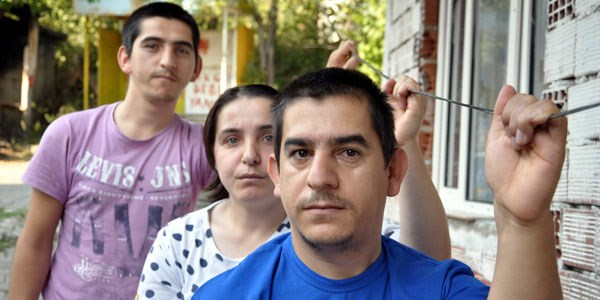 Hayata ipler ve duvarlar sayesinde tutundular