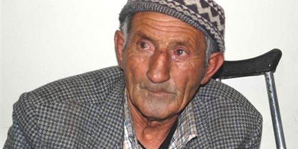 Dilencinin kısa gün kazancı bin 853 TL'ye el konuldu