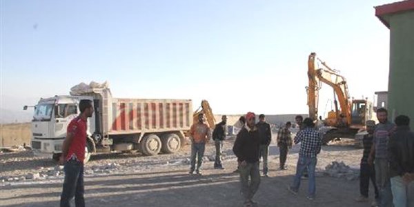 Başkale'de karakol işçileri eylemde
