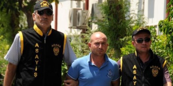 4 polisi bıçaklayan saldırgan teslim oldu