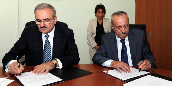 Vali Karaloğlu okul sözünü yerine getirmeyenlere çağrıda bulundu