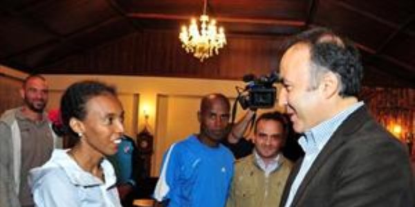 Validen milli sporculara ziyaret