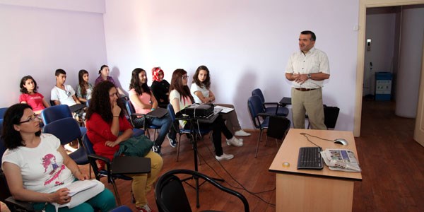 Hızlı ve etkili okuma kurslarına büyük ilgi