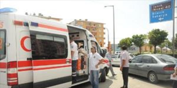 T�rkiye turuna ��kan motosikletli kazada yaraland�