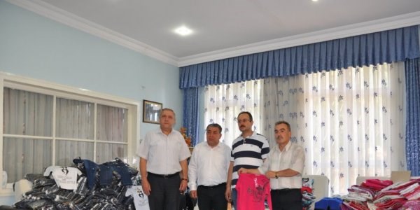 Belediyeden 5 bin çocuğa bayram hediyesi