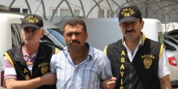 Sağlık ocağı önünde uyuşturucu satarken yakalandı
