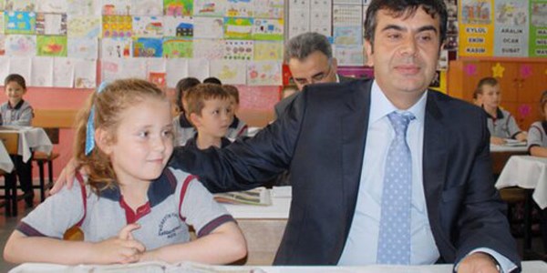 Tekin: Eş ve sağlık özrü için elimizden geleni yapacağız