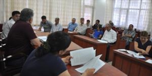 Siirt Belediyesi muhtarlara bilgisayar da��tacak