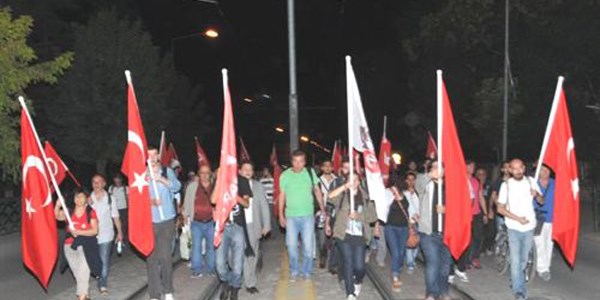 Silivri'ye gidemeyince yürüyüş yaptılar