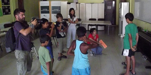 Fevzipa�al� �ocuklar, kendi hayatlar�n� g�r�nt�l�yor