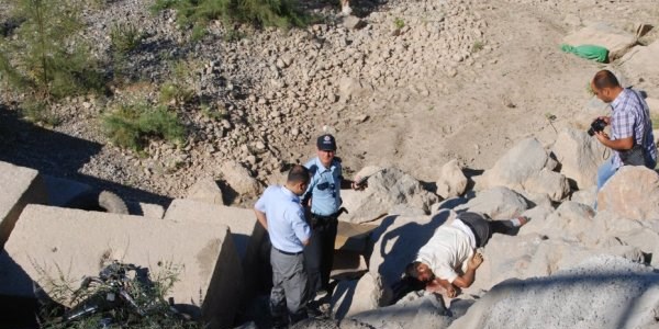 Motosiklet Musa Çayına uçtu: 1 ölü
