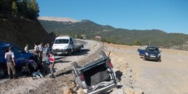 Bayram tatili yolunda kaza: 3 yaralı