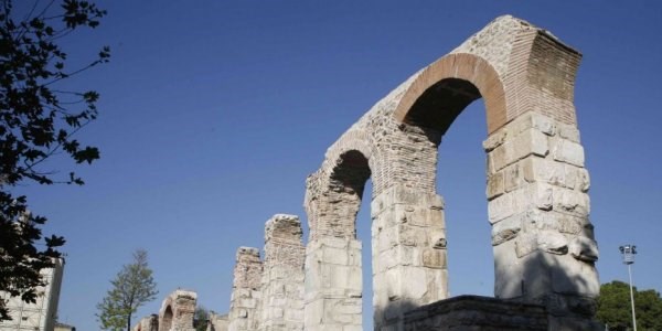 Selçuk su kemerlerindeki çatlaklar