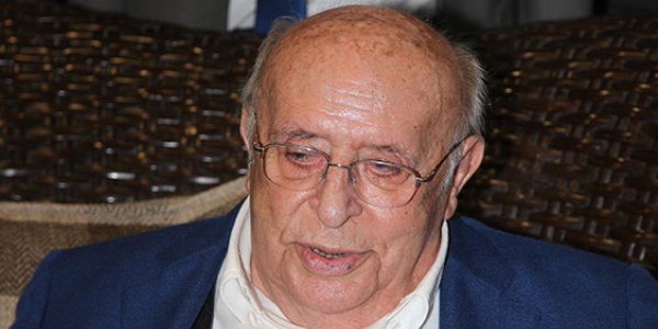 Süleyman Demirel hastaneye kaldırıldı