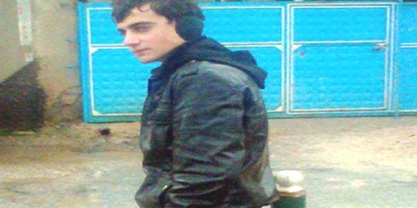 G�lde teknenin benzini bitince suya atlayan gen� bo�uldu