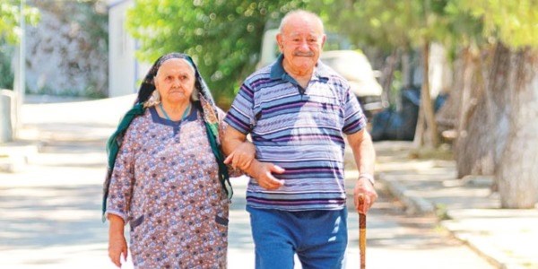 Yalnız yaşlılara 'panik butonu' dağıtılacak