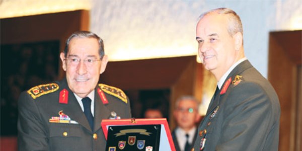 Yaşar Büyükanıt'tan 'Ergenekon' yorumu