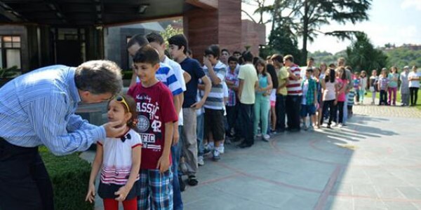 Tarabya Köşkü'nde bayramlaşma neşesi