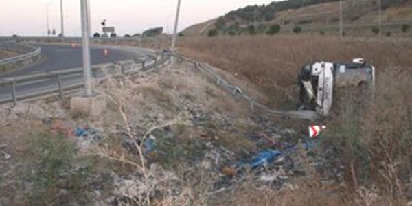 Viraj� alamayan otob�s �arampole u�tu: 27 yaral�