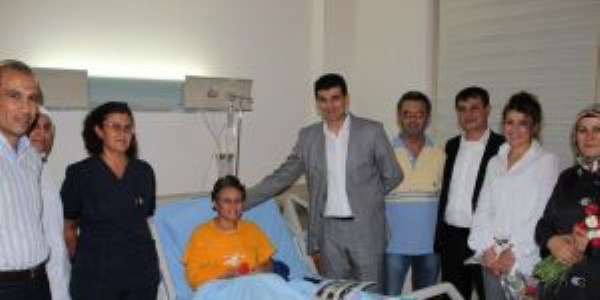 Hasta ve hastane personeli bayramda unutulmadı
