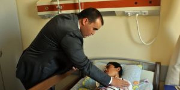 Kaymakam Bingöl hastaları ziyaret ederek bayramlarını kutladı